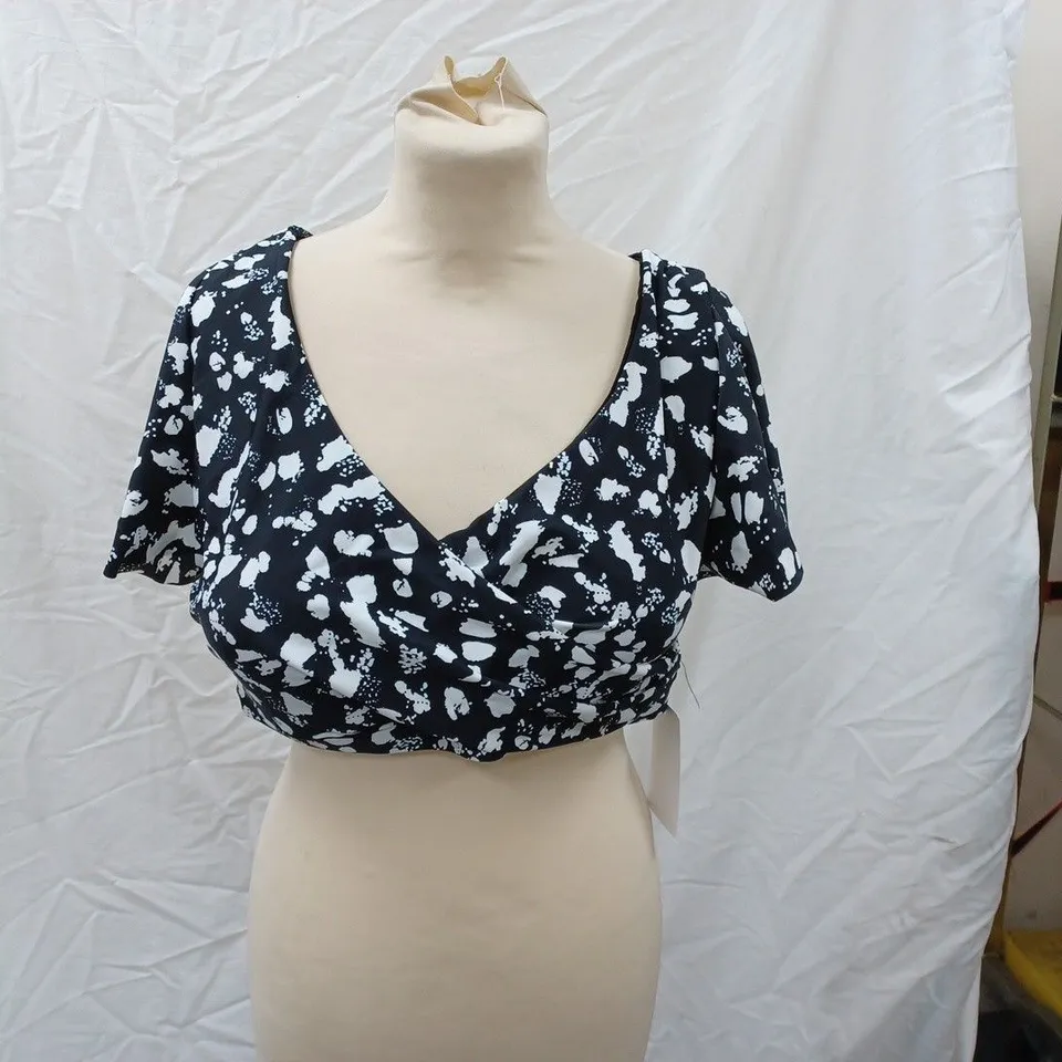 MEET CURVE SWIMMING TOP SIZE XL