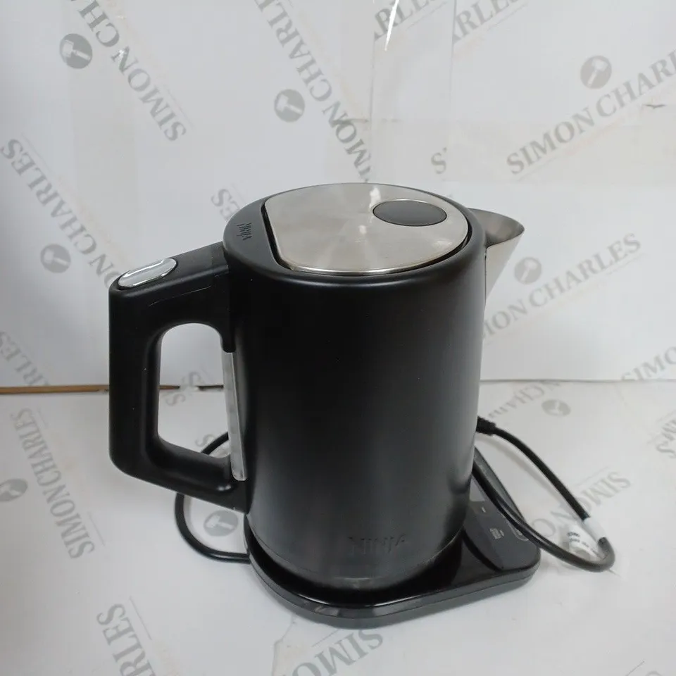 OUTLET BOXED NINJA PERFECT TEMPERATURE KETTLE KT200UK