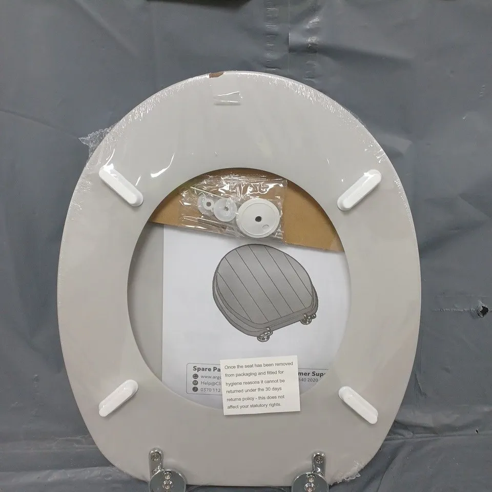 BOXED HOME SHAKER STYLE TOILET SEAT 
