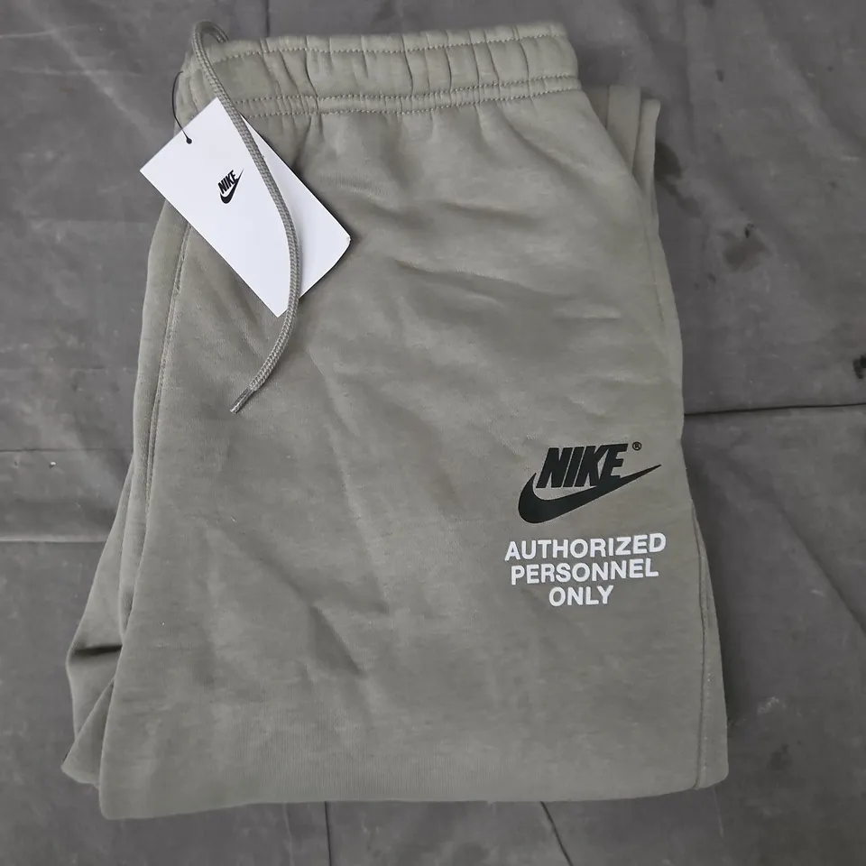 NIKE JOGGERS IN ARMY GREEN SIZE MEDIUM