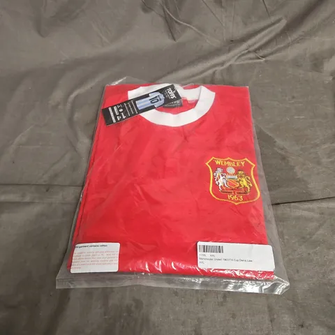 TOFFS MANCHESTER UNITED 1963 FA CUP DENIS LAW SHIRT IN RED SIZE XXL
