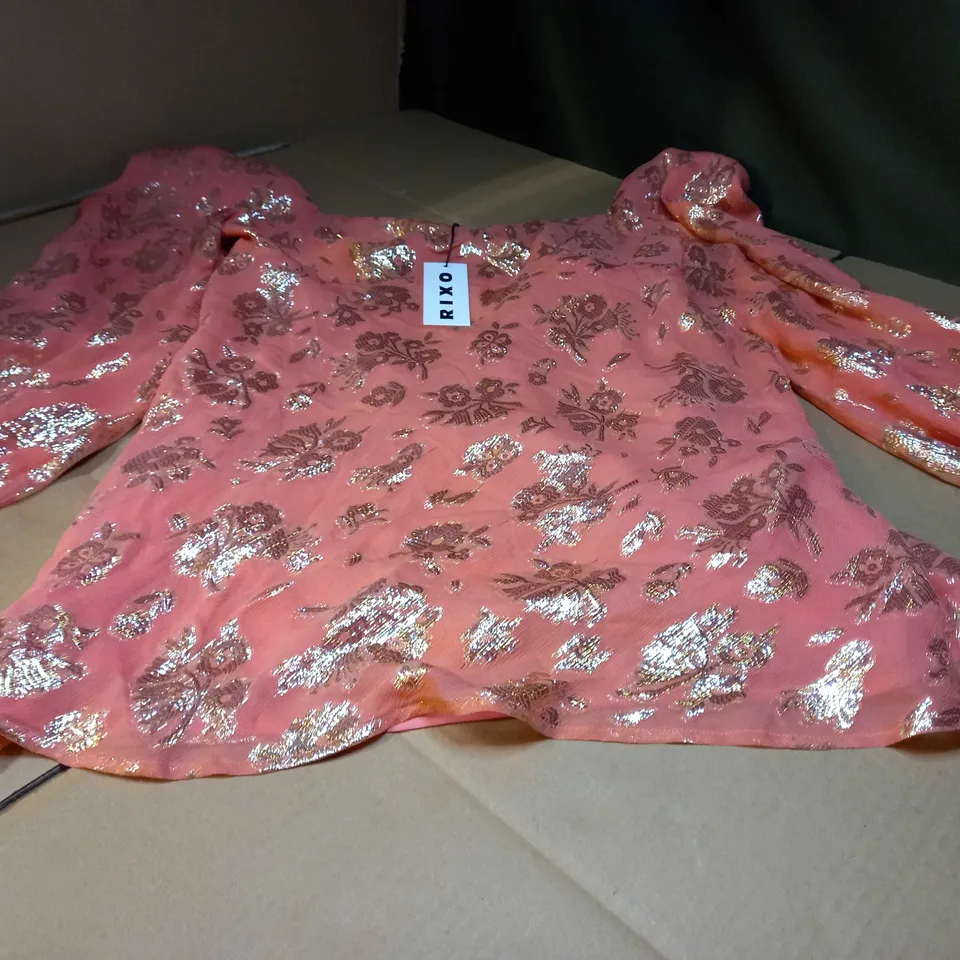 RIXO PEACH/GOLD FLORAL DETAILED OFF SHOULDER TOP - SIZE 16