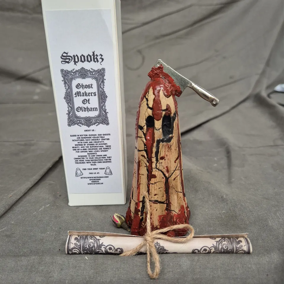 SPOOKZ GHOST MAKERS OF OLDHAM HALLOWEEN GHOST FIGURE WITH BOX