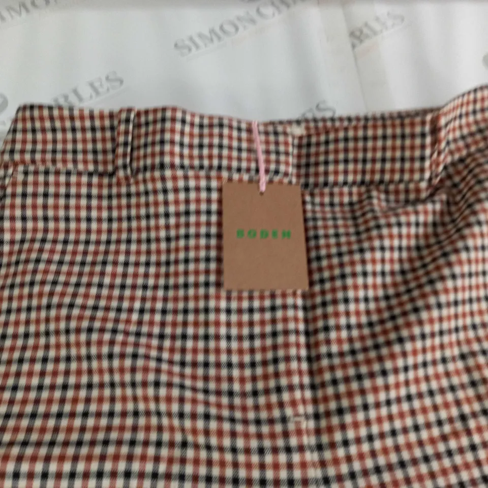 BODEN CHELSEA CHECK TROUSERS - 10 P