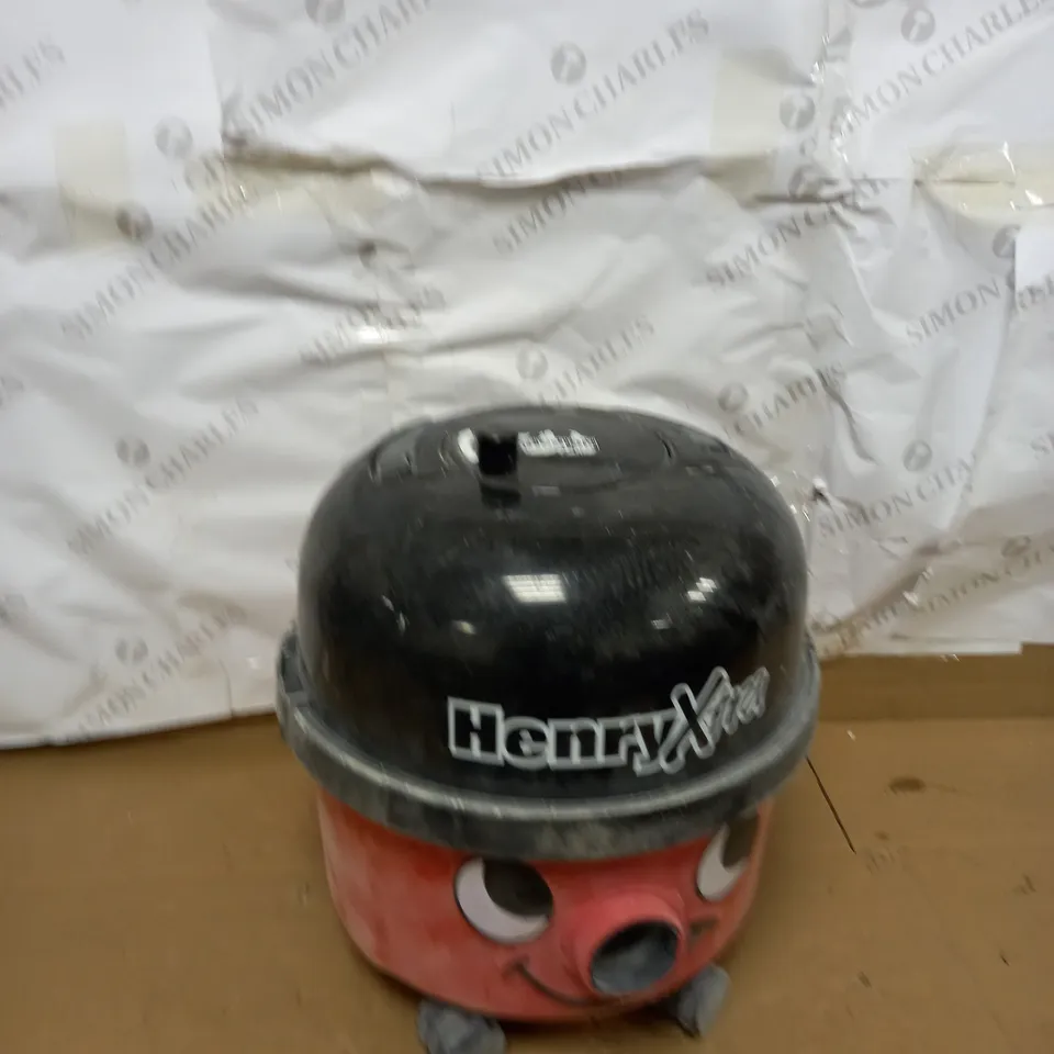NUMATIC HENRY XTRA VACUUM CLEANER