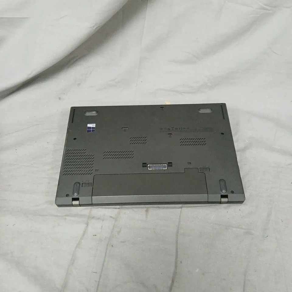 LENOVO THINKPAD T440 LAPTOP – I5-4300U, 4GB RAM, 500GB HDD, 14" DISPLAY. DOES NOT POWER ON