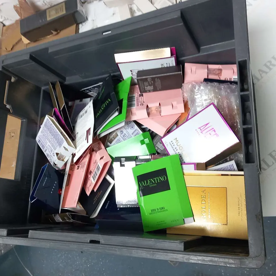 LARGE QUANTITY OF ASSORTED FRAGRANCE SAMPLES TO INCLUDE; PRADA, VALENTINO, MUGLER, BVLGARI AND KENZO