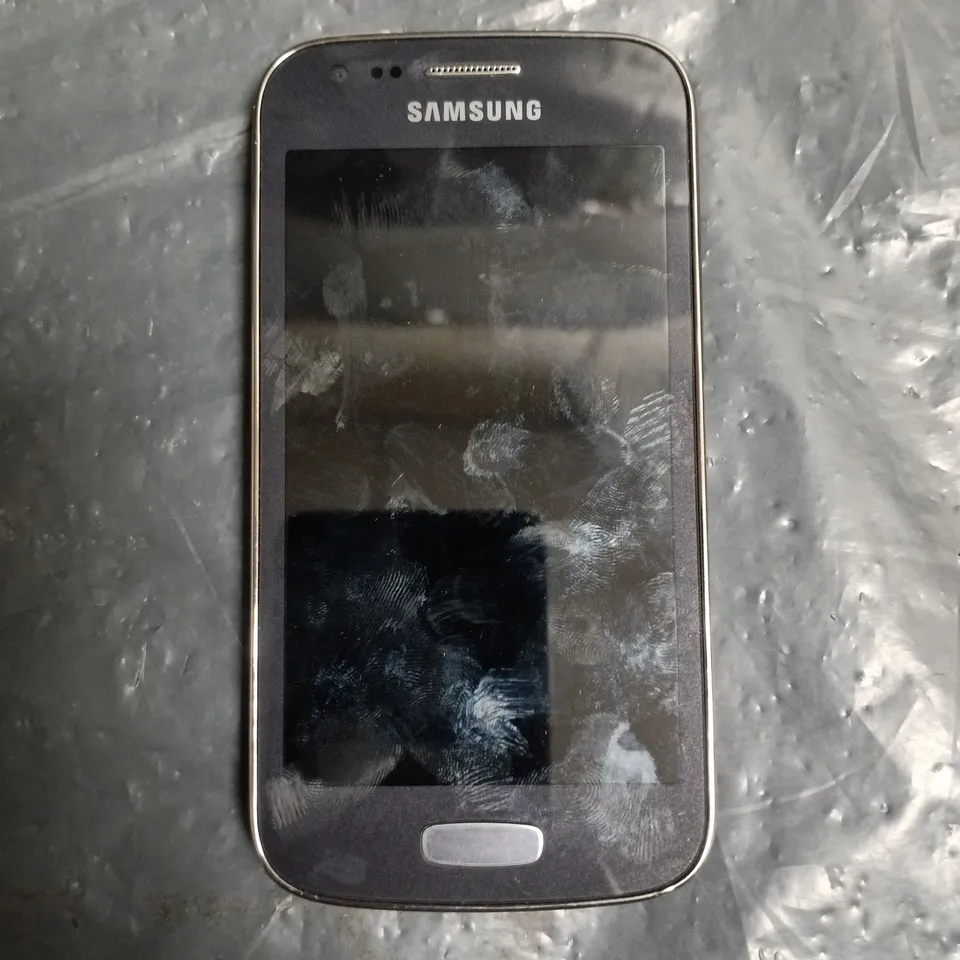 SAMSUNG GALAXY ACE 3 (GT-S7275R)