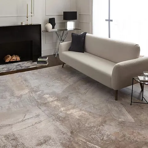 WRAPPED ZEPHYR BEIGE METALLIC LUSTRE RUG 200 x 290cm