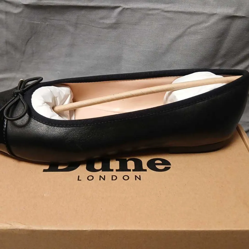 DUNE LONDON BLACK PATENT LEATHER BALLET FLATS – UK 7 / EU 40