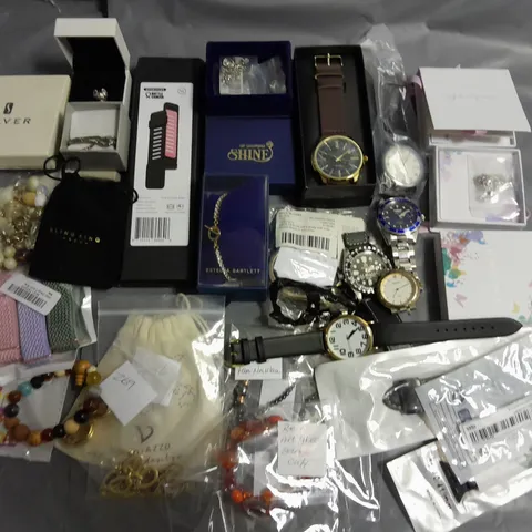 LOT OF ASSORTED JEWELLERY AND WATCH ITEMS