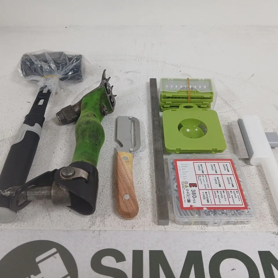 APPROXIMATELY 15 ASSORTED HOUSEHOLD PRODUCTS TO INCLUDE HAMMER , ASSORTED SCREWS ETC...