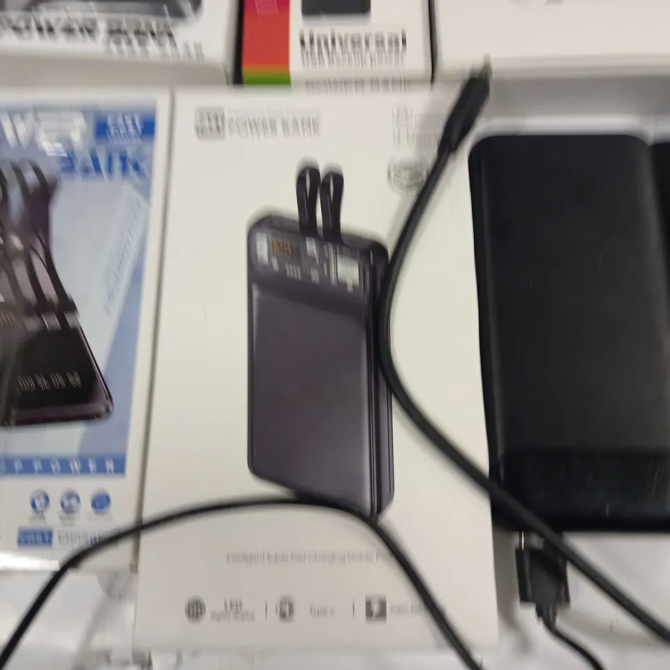 LOT OF 12 ASSORTED POWERBANKS 