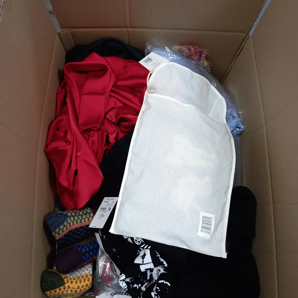 LARGE BOX OF ASSORTED CLOTHING ITEMS IN VARIOUS COLOURS AND SIZES INCLUDING TROUSERS , TOPS AND JUMPERS 
