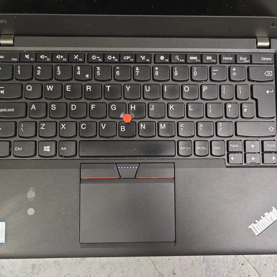 LENOVO X260 THINKPAD LAPTOP IN BLACK