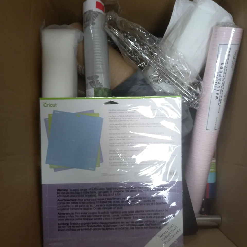 APPROXIMATELY 15 ASSORTED HOUSEHOLD PRODUCTS TO INCLUDE HANGERS, WALLPAPER, TAPE ETC 