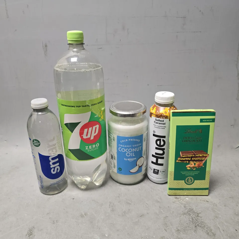 APPROXIMATELY 7 ASSORTED FOOD & DRINK ITEMS TO INCLUDE - 7UP ZERO SUGAR , LINDT DUBAI CHOCOLATE , SMART WATER ETC