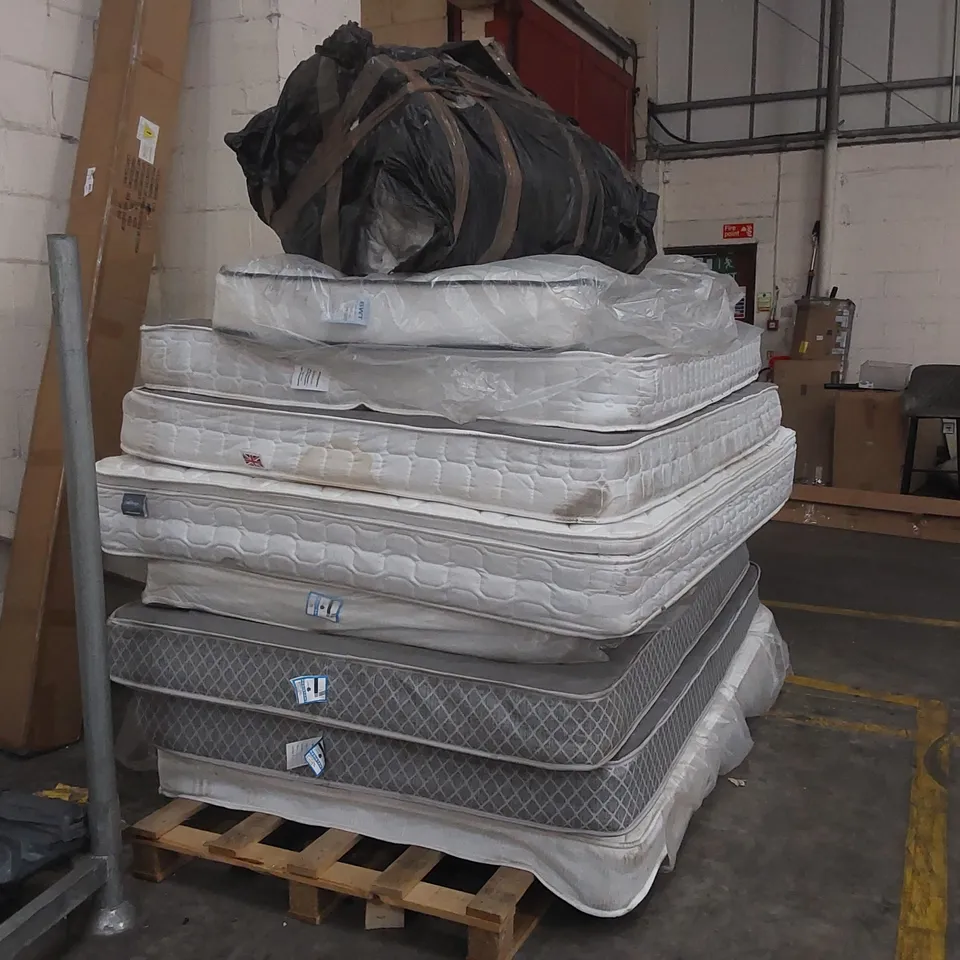 PALLET CONTAINING 9x ASSORTED MATTRESSES 