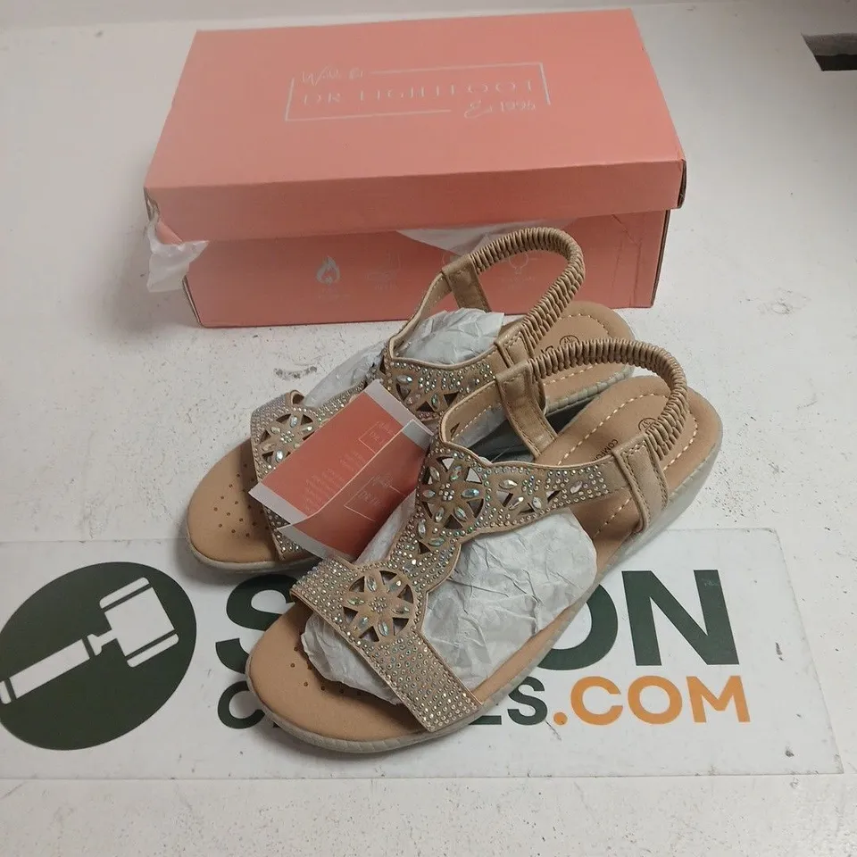 DR LIGHTFOOT KAYLEIGH GOLD WIDE-FIT SANDALS – UK 4