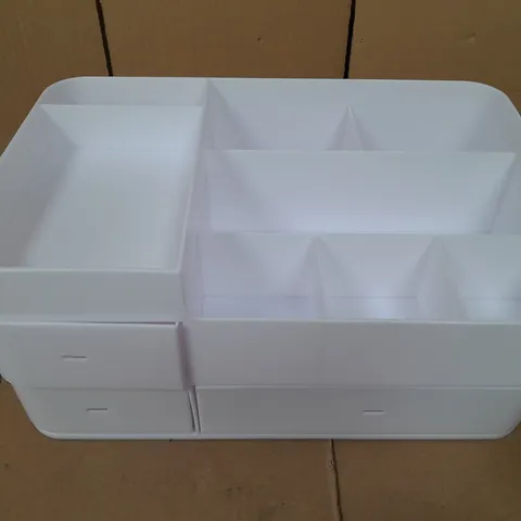 COSMETIC ORGANISER IN WHITE