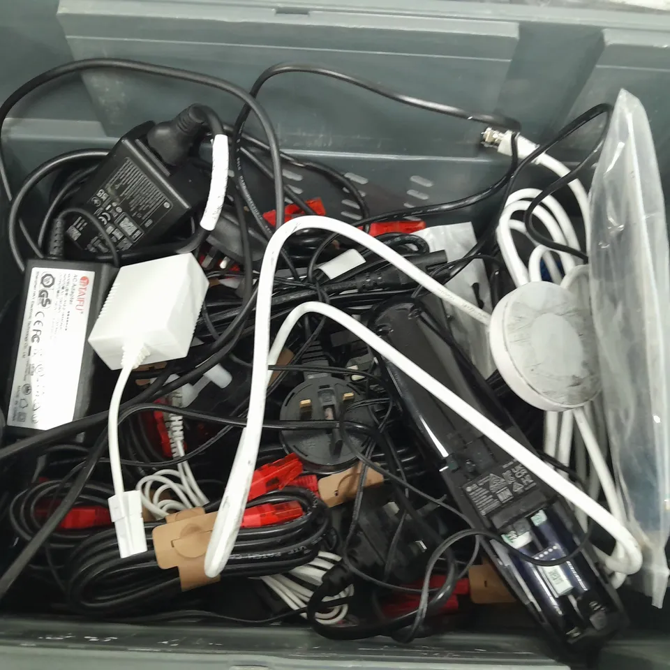 APPROXIMATELY 12 ASSORTED HOUSEHOLD ITEMS TO INCLUDE TV REMOTES, CABLES, ETC