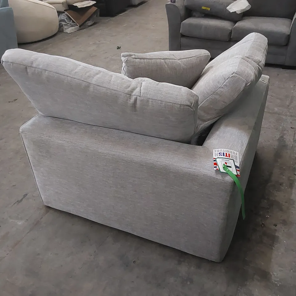 DESIGNER CORNER SOFA PIECE UPHOLSTERED IN GREY FABRIC WITH CUSHIONS