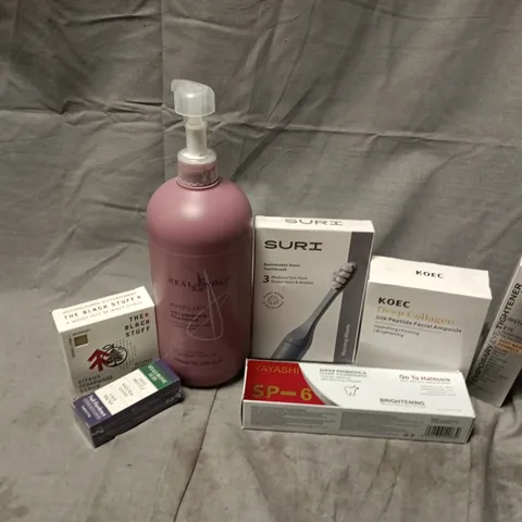 APPROXIMATELY 15 ASSORTED COSMETICS ITEMS TO INCLUDE KOEC DEEP COLLAGEN, NEAL & WOLF VOLUMISING SHAMPOO, THE BLACK STUFF SOAP, ETC