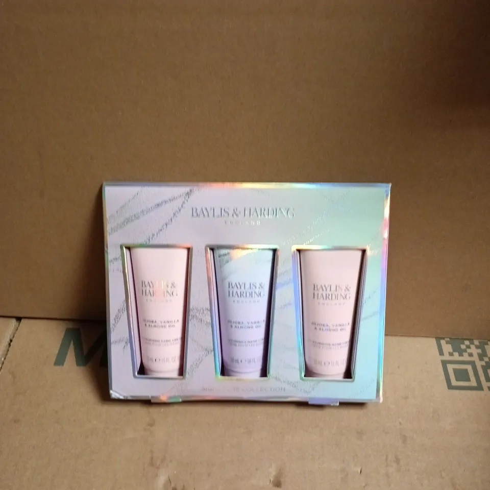 BAYLIS & HARDING LONDON HAND CARE GIFT SET (3 X TUBES) 