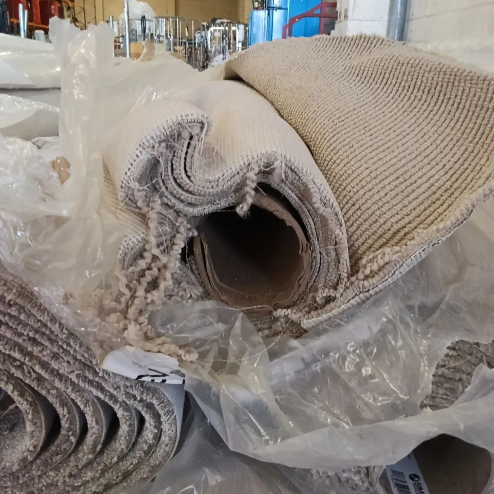 ROLL OF QUALITY DESIGNER STYLE RIB LATTE CARPET // APPROX SIZE: 4.00 X 5.25m