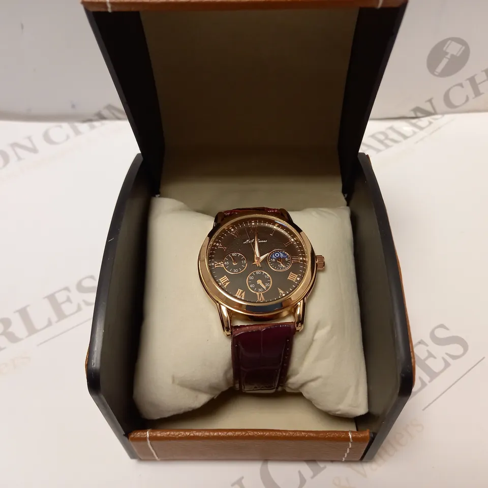 LA BANUS CHRONOGRAPH MOVEMENT LEATHER STRAP WRISTWATCH 