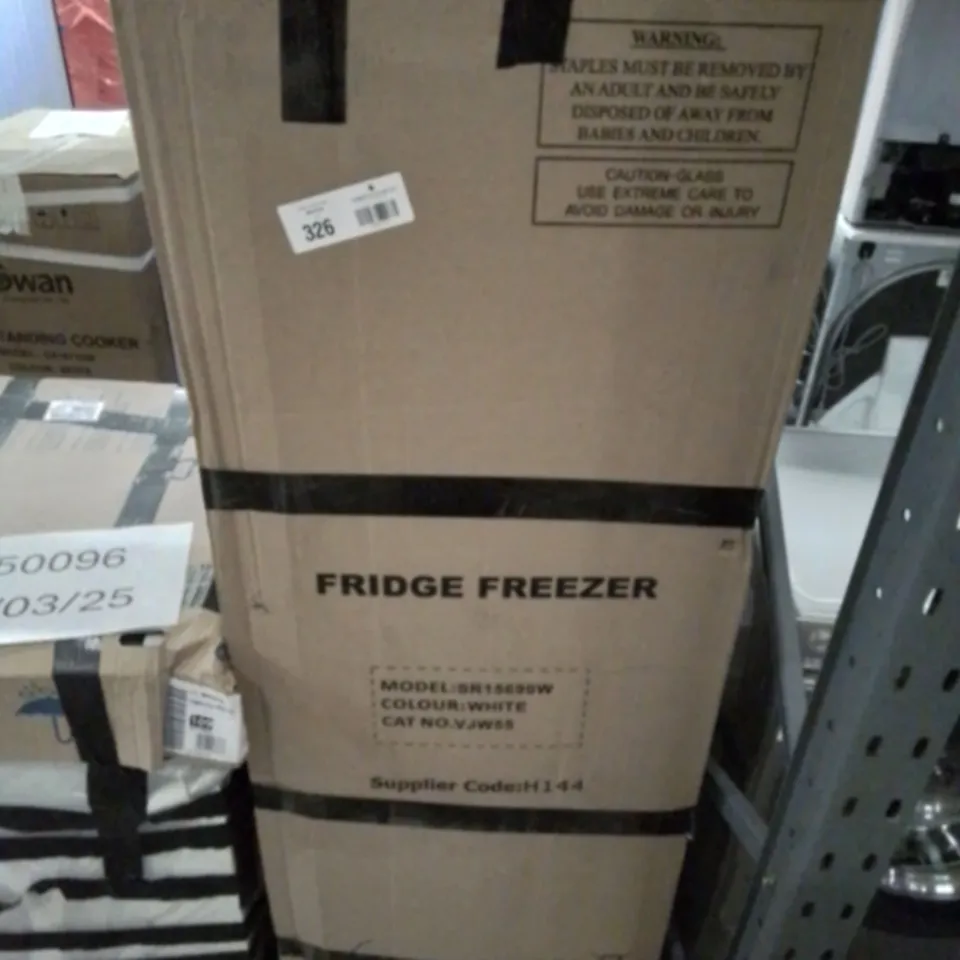 BOXED SWAN SR15690W 48CM WIDE, 50/50 SPLIT FRIDGE FREEZER - WHITE