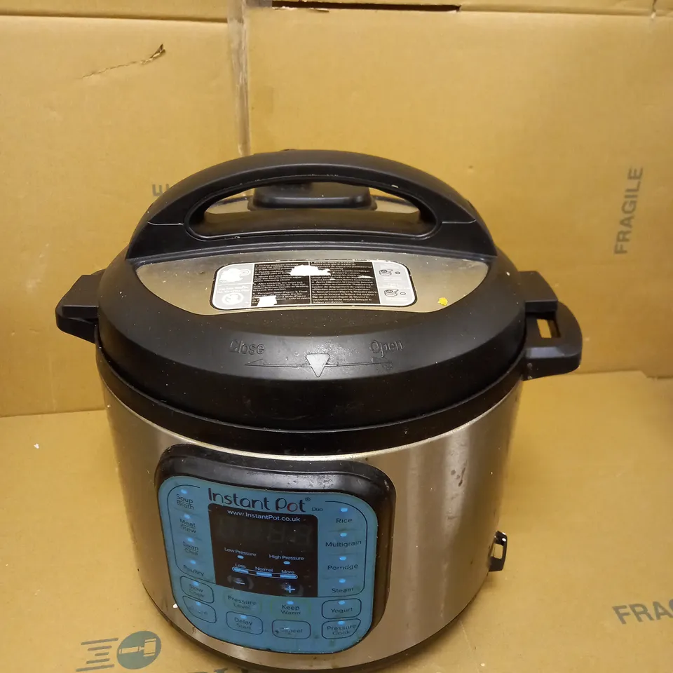 INSTANT POT DUO SMART PRESSURE COOKER