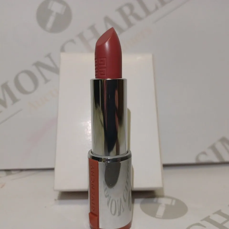 LOT OF 5 GIVENCHY LIPSTICKS - 106 NUDE GUIPURE 