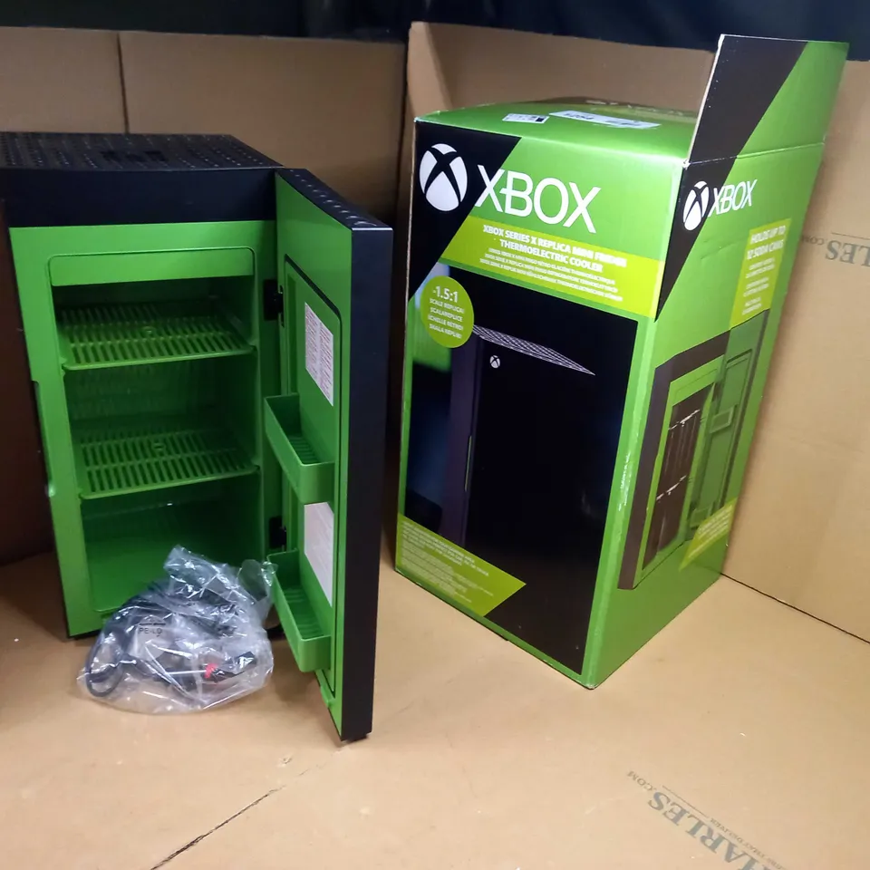 BOXED X-BOX SEIRES X REPLICA MINI FRIDGE