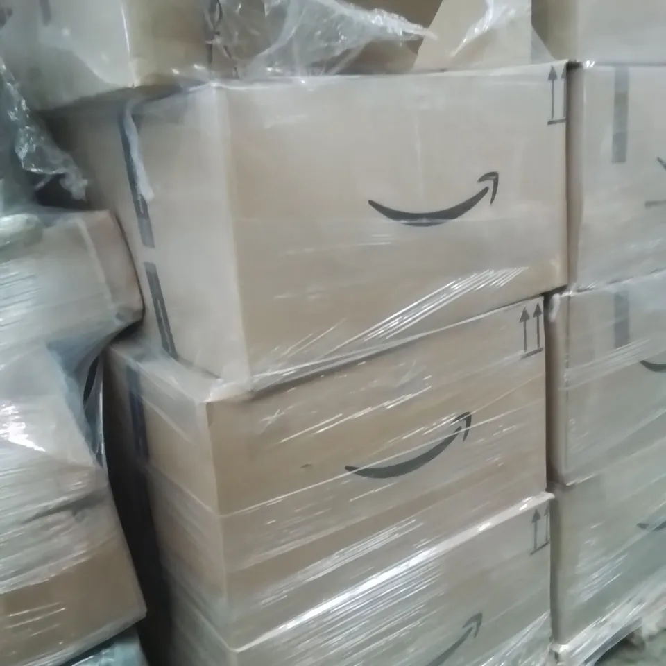 PALLET CONTAINING A LARGE QUANTITY OF BULBS