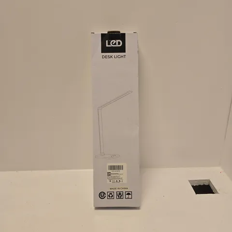LED DESK LIGHT BOXED