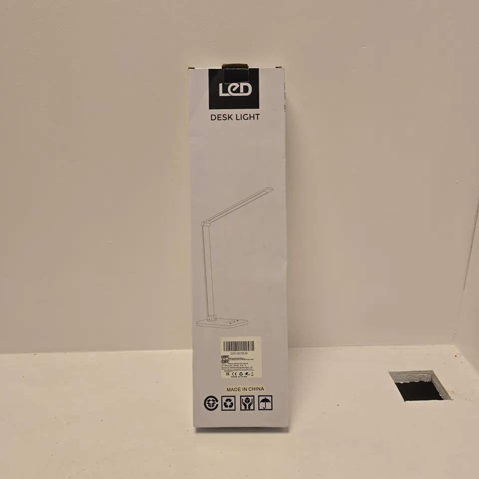 LED DESK LIGHT BOXED