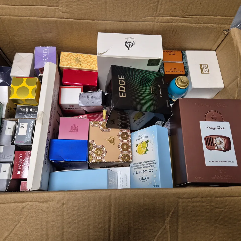 APPROXIMATELY 20 HEALTH AND BEAUTY PRODUCTS TO INCLUDE LANCOME NIGHT PEEL, WHITE DIAMONDS BODY POWDER AND POMEGRANATE PERFUME SPRAY