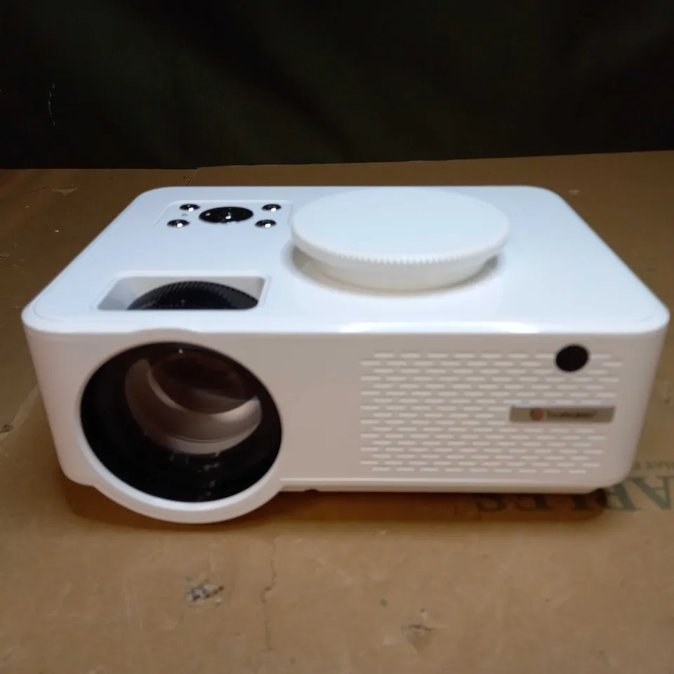 BOMAKER HOME THEATER PROECTOR C9