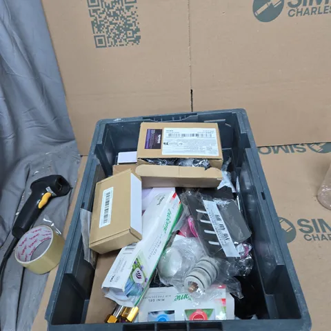 TOTE OF APPROXIMATELY 20 ASSORTED ITEMS TO INCLUDE: THIRSTY? BOTTLE