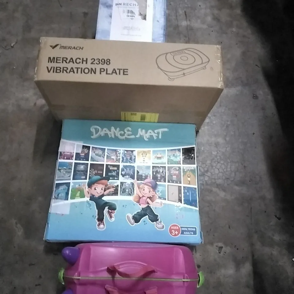 PALLET OF HOUSEHOLD ITEMS TO INCLUDE TRUNKI,WATER PURIFIER, VIBRATION PLATE, DANCE MAT AND OTHER ASSORTED ITEMS...