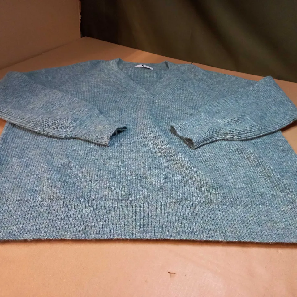 DESIGNER SAGE GREEN MARL V NECK KNITTED JUMPER - SIZE 16
