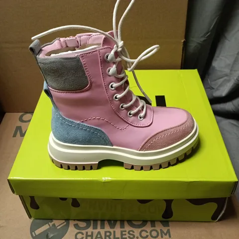 BOXED PAIR OF KOI KIDZ LIL' HYDRA KAWAII BOOTS IN PINK MULTI - SIZE 11