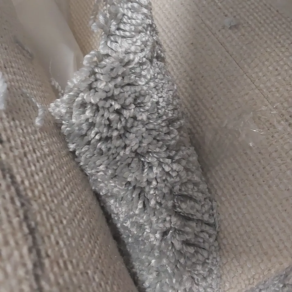 ROLL OF QUALITY ULTIMATE IMPRESSIONS FRILL CARPET - APPROXIMATELY 2 x 5m