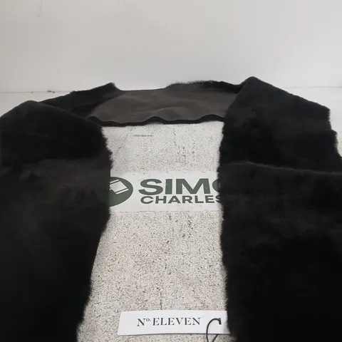 N° ELEVEN REAL SHEEP SKIN SCARF– MADE IN THE UK