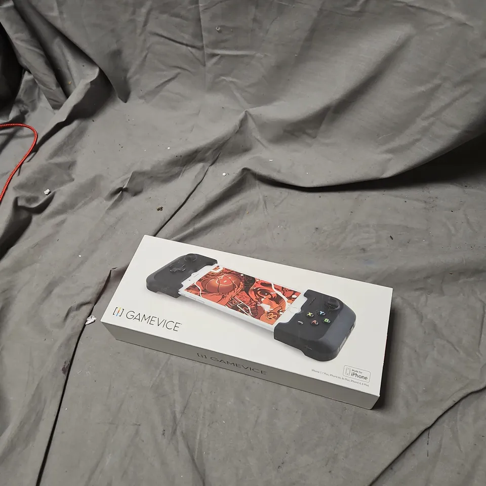 GAMEVICE CONTROLLER FOR IPHONE – BOXED