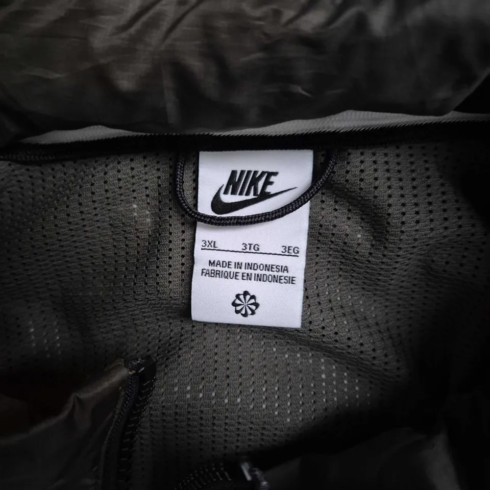 NIKE OLIVE WINDBREAKER JACKET – MEN'S, 3XL