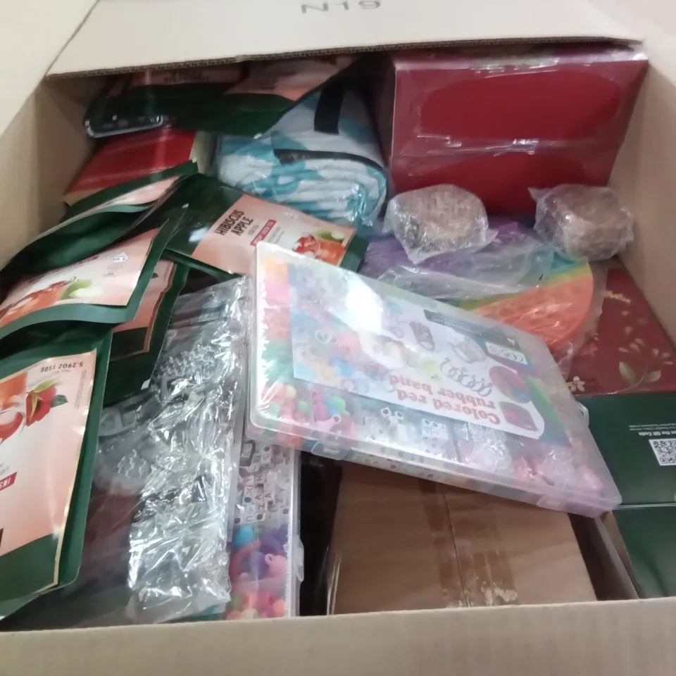 PALLET OF ASSORTED ITEMS INCLUDING VAHDAM HIBISCUS APPLE ICED TEA, BATMAN FIDGET TOY, BRILLIANT CURTAINS, HALLOWEEN WINDOW STICKERS, QUILTED BEDSPREAD, VAHDAM CHAI TEA