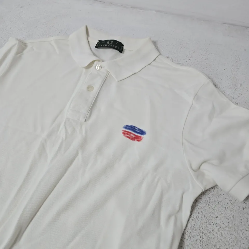 FRED PERRY CASUAL POLO SHIRT - LARGE
