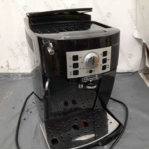 DELONGHI MAGNIFICA S
